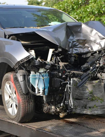 Sell your wrecked SUV for cash—even after a severe accident. Get paid fast!